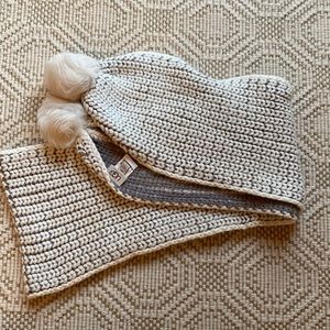 Ugg scarf with Pom poms
